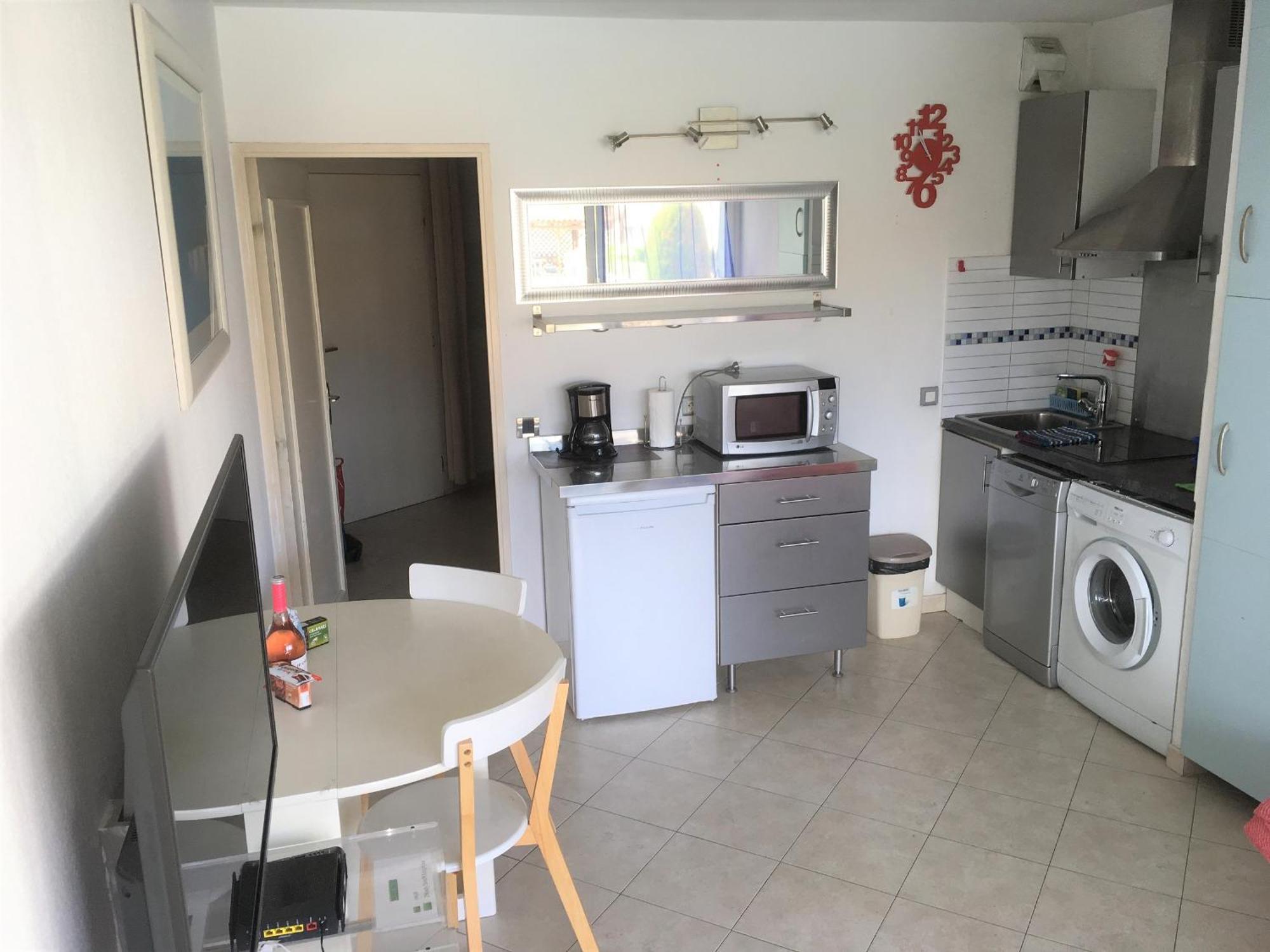 Agreable Appartement 4 Personnes A Villeneuve-Loubet Plage, Piscine, Mer, Commerces A Proximite 外观 照片